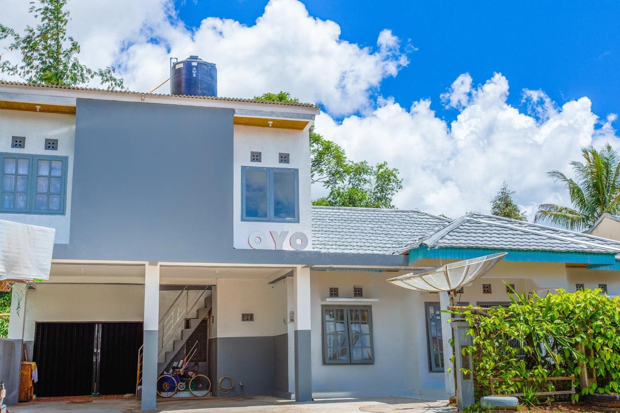 OYO 2903 Putri Residence Syariah Bukittinggi Exterior foto